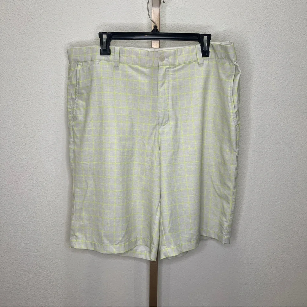 Nike Golf Tour Performance Dri-fit Plaid Shorts sz 38 - Picture 1 of 7
